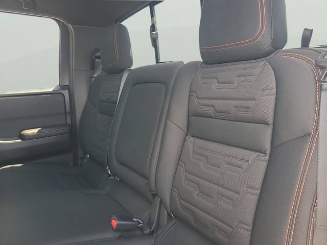 Used 2026 Nissan Frontier PRO-4X AWD/4WD image 5