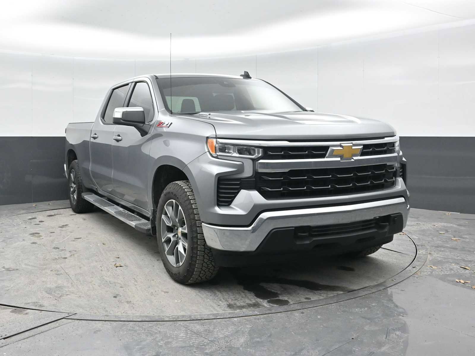 Used 2026 Chevrolet Silverado 1500 LT w/ Z71 Off-Road Package AWD/4WD image 6