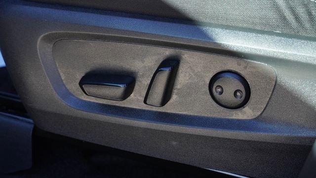 Used 2024 Nissan Pathfinder SV image 21