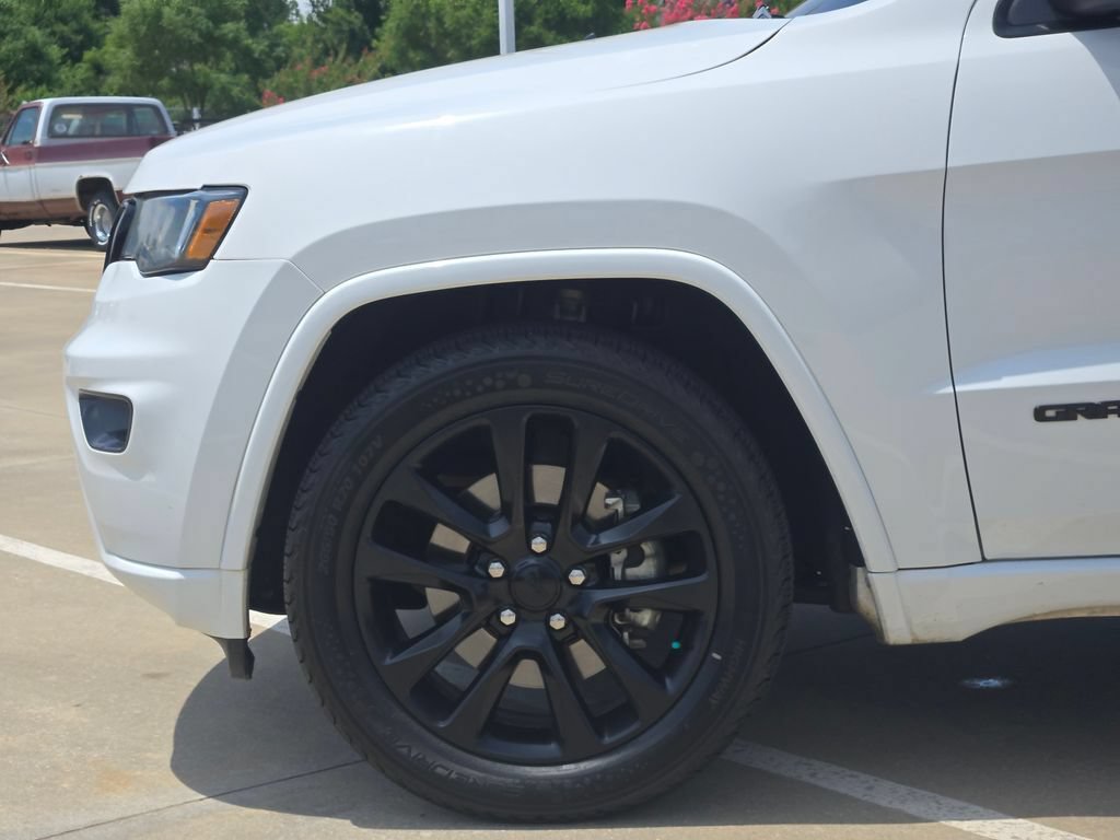 Used 2021 Jeep Grand Cherokee Laredo X RWD image 8