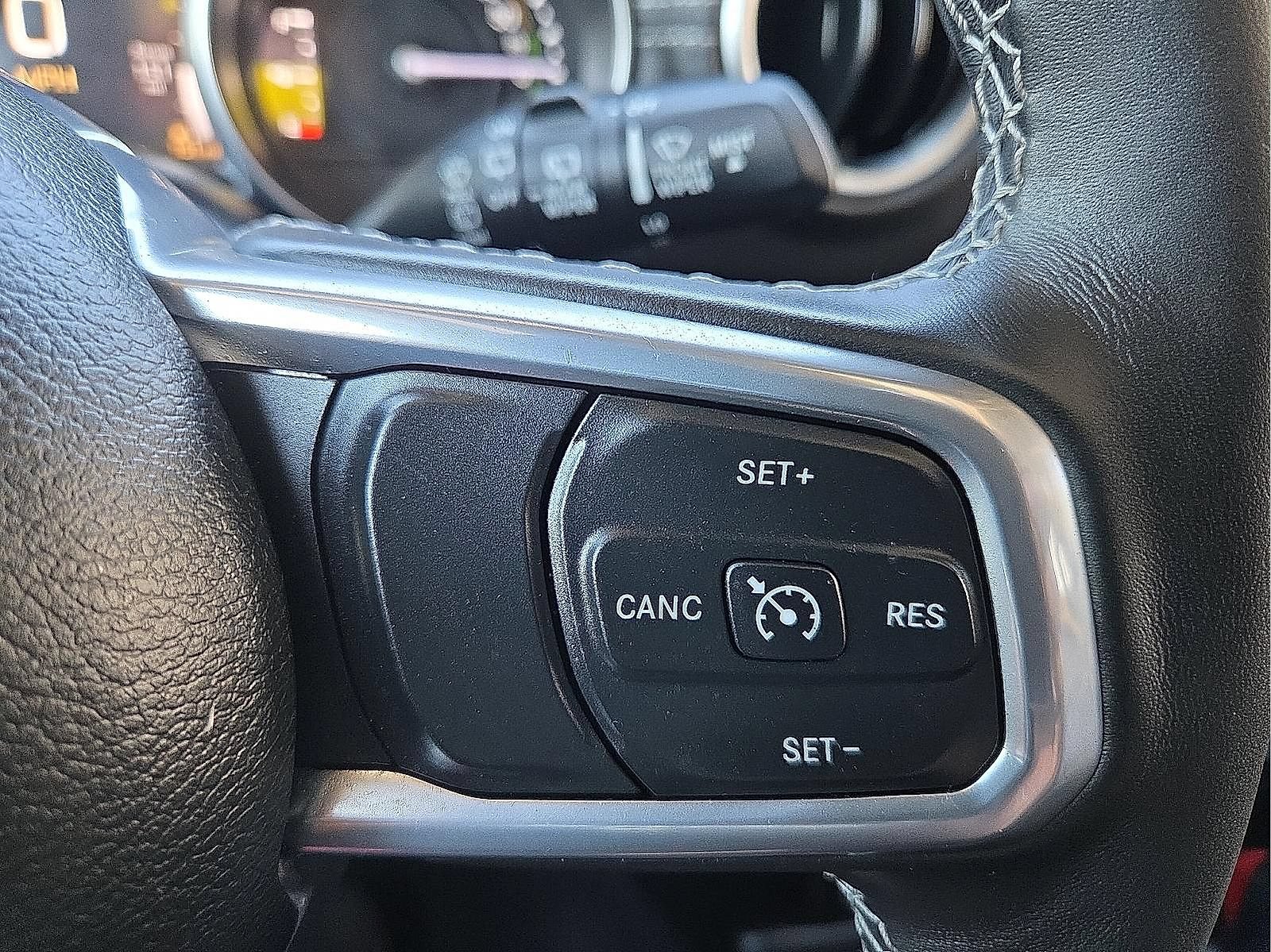 Used 2022 Jeep Wrangler Unlimited Sahara w/ Cold Weather Group AWD/4WD image 18