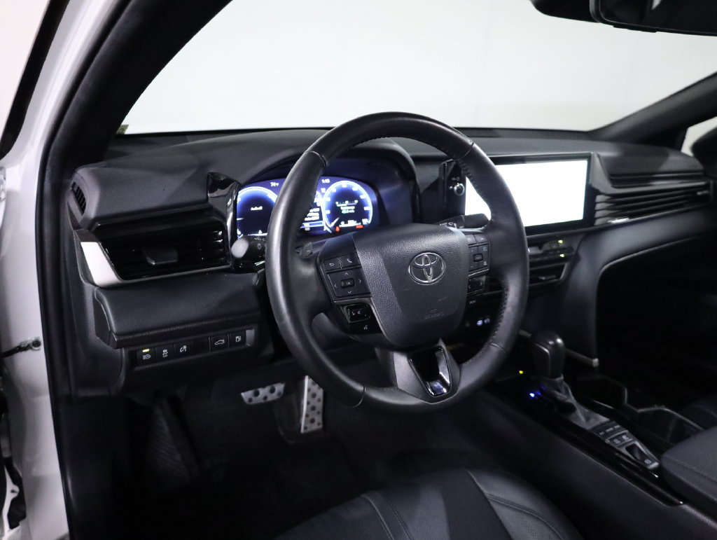 Used 2025 Toyota Camry XSE FWD image 27