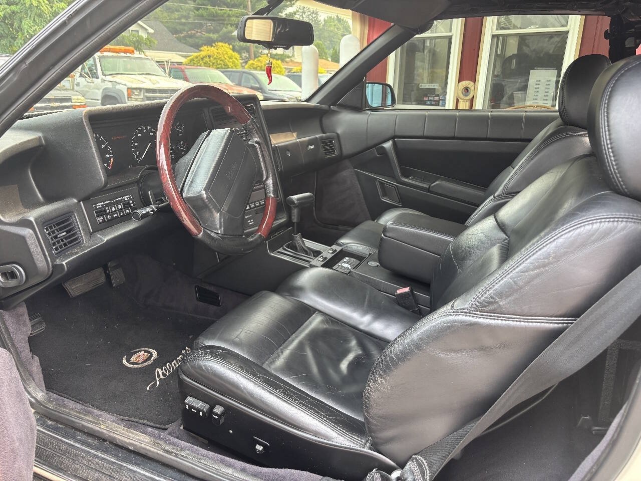 Used 1993 Cadillac Allante FWD image 5