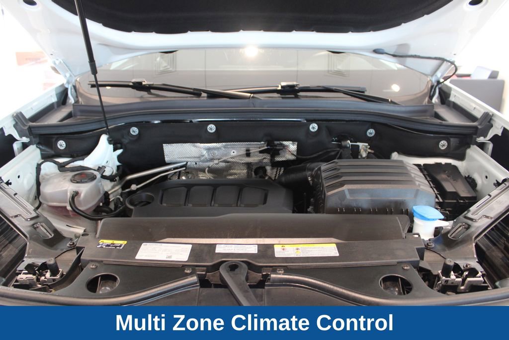 Used 2025 Volkswagen Atlas Cross Sport SE image 10