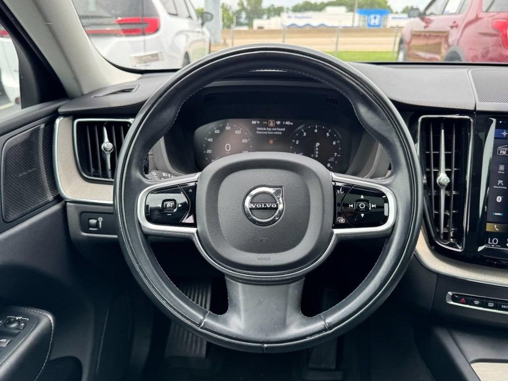 Used 2021 Volvo XC60 T5 Inscription AWD/4WD image 13