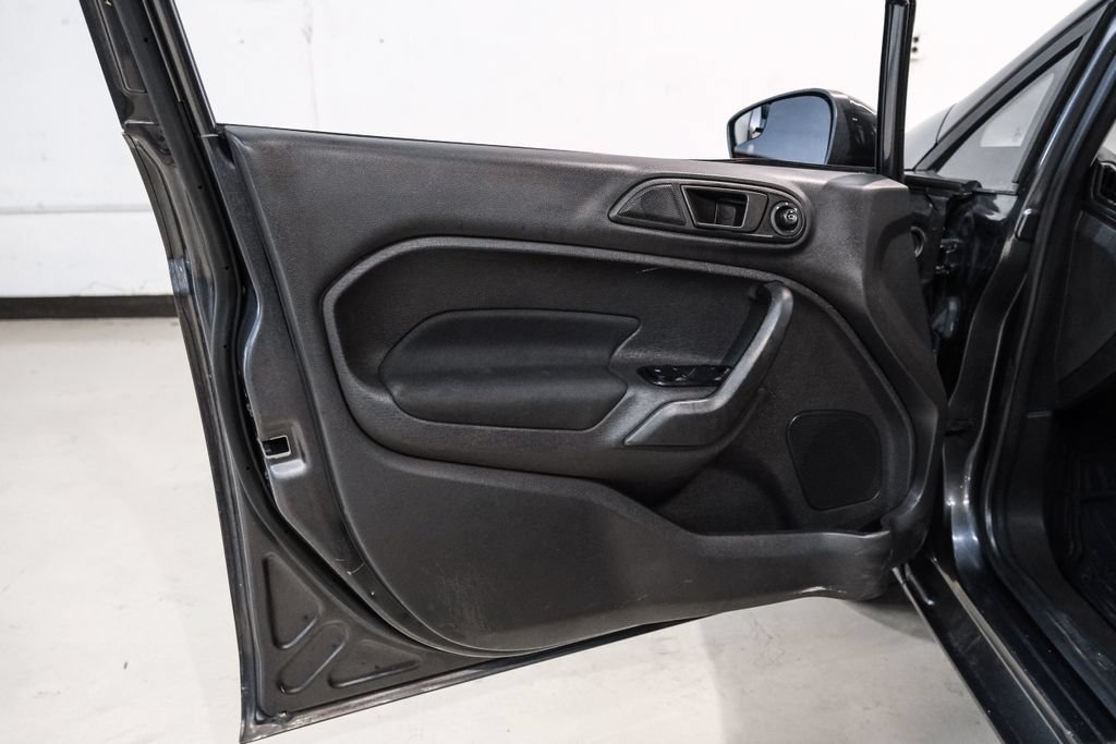 Used 2019 Ford Fiesta SE FWD image 33