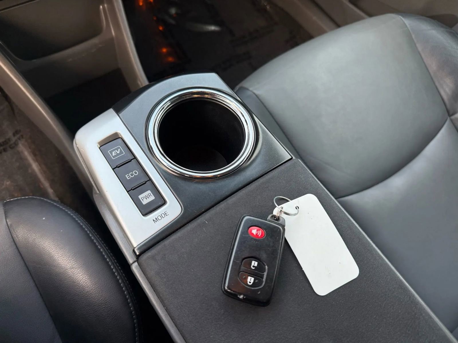 Used 2012 Toyota Prius V Five image 21