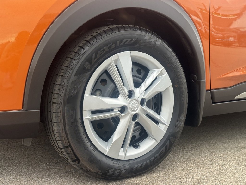 Used 2020 Nissan Kicks SR w/ SR Premium Package image 29