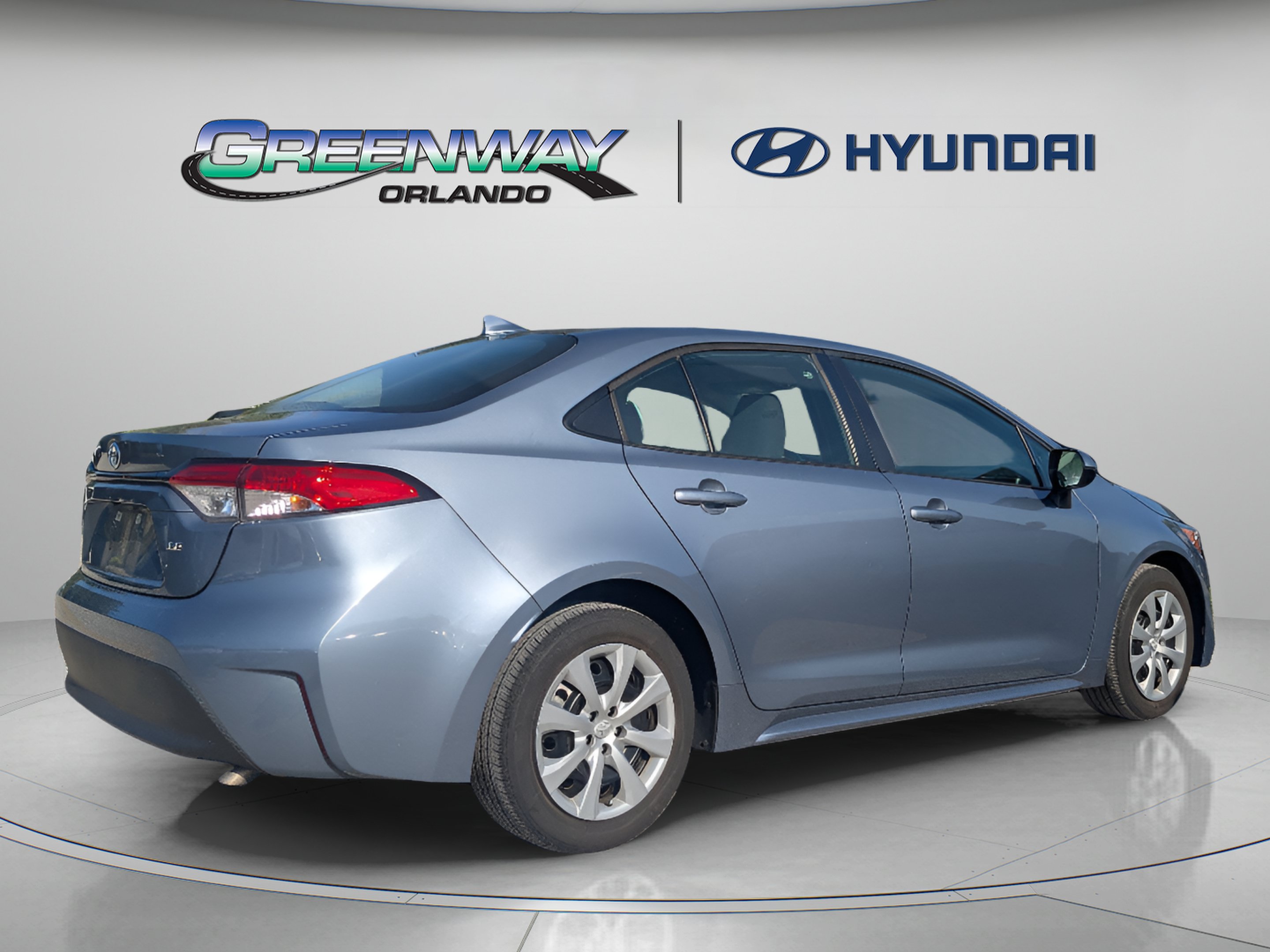 Used 2024 Toyota Corolla LE FWD image 7