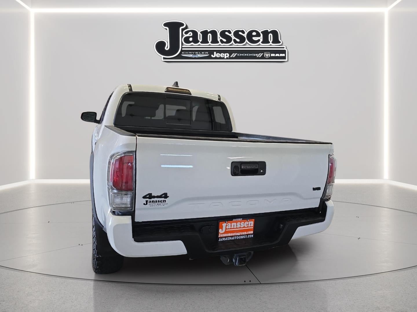 Used 2021 Toyota Tacoma SR5 w/ Trail Edition AWD/4WD image 4