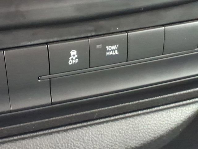 Used 2021 RAM 1500 Classic SLT image 11