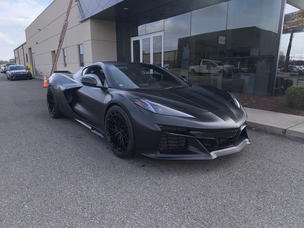 Used 2025 Chevrolet Corvette Z06 w/ Stealth Interior Trim Package image 4