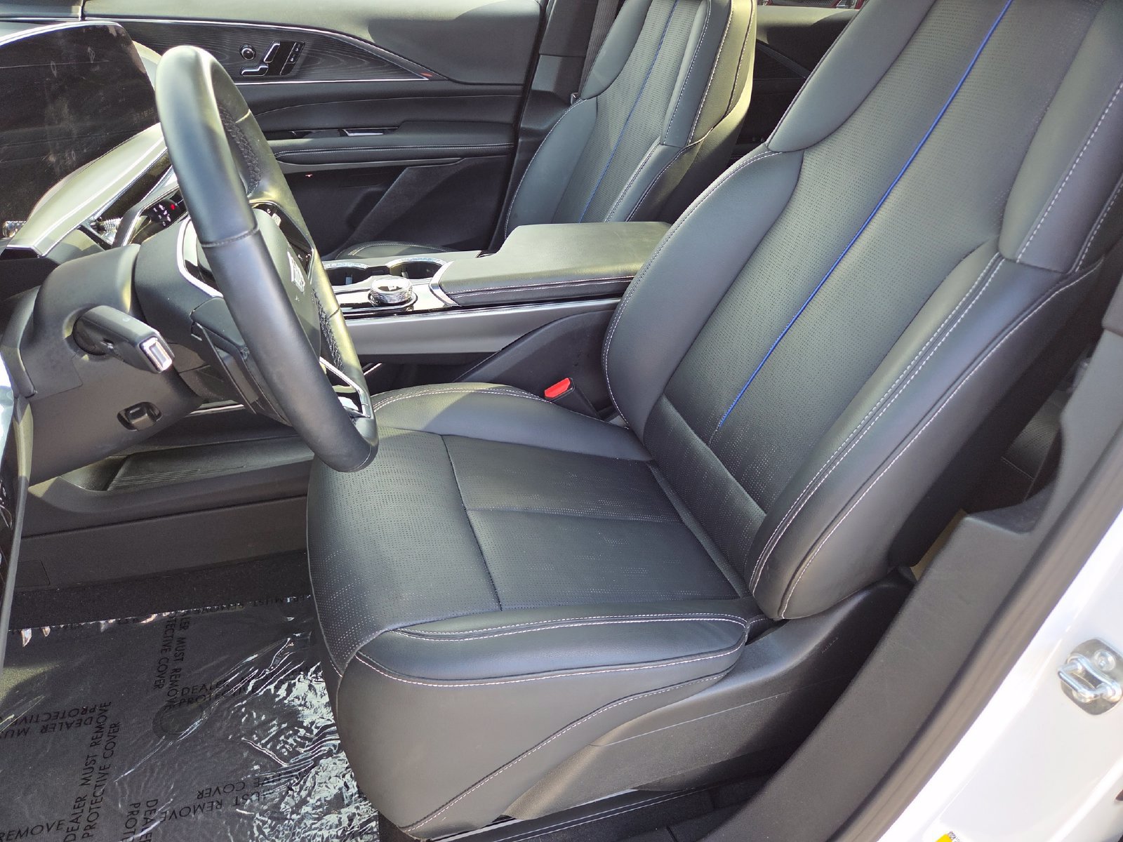 Certified 2024 Cadillac Lyriq Sport AWD/4WD image 27