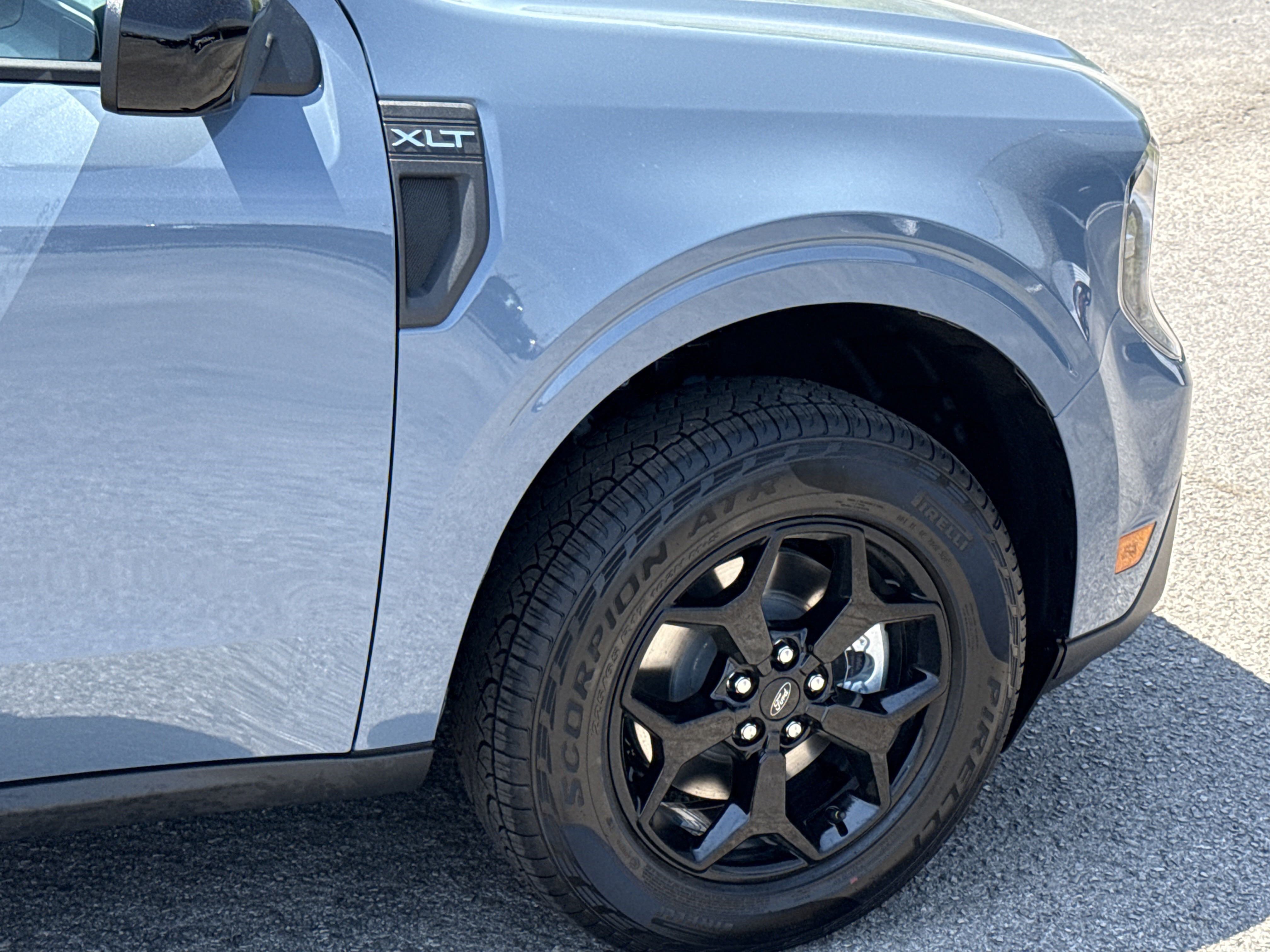 New 2025 Ford Maverick XLT w/ XLT Luxury Package image 6