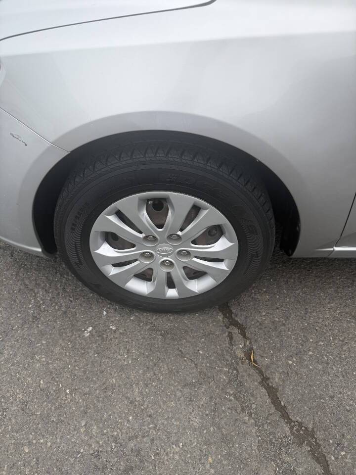Used 2012 Kia Forte LX FWD image 17