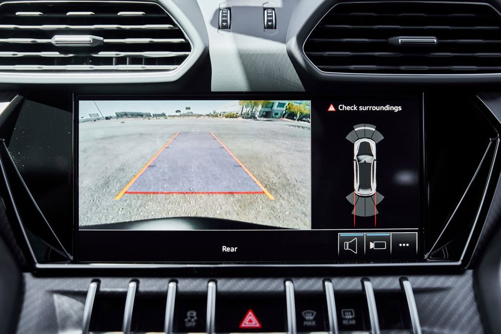 Used 2024 Lamborghini Urus Performante AWD/4WD image 95