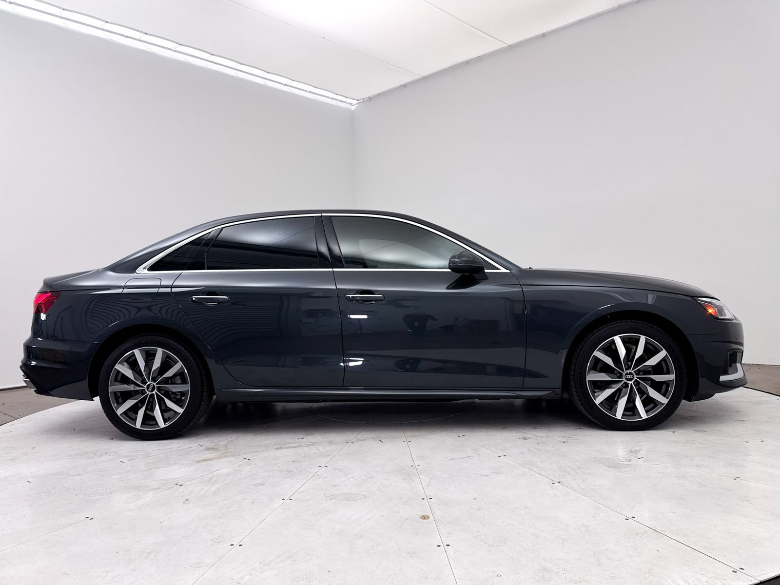 Used 2023 Audi A4 2.0T Premium w/ Convenience Package AWD/4WD image 40