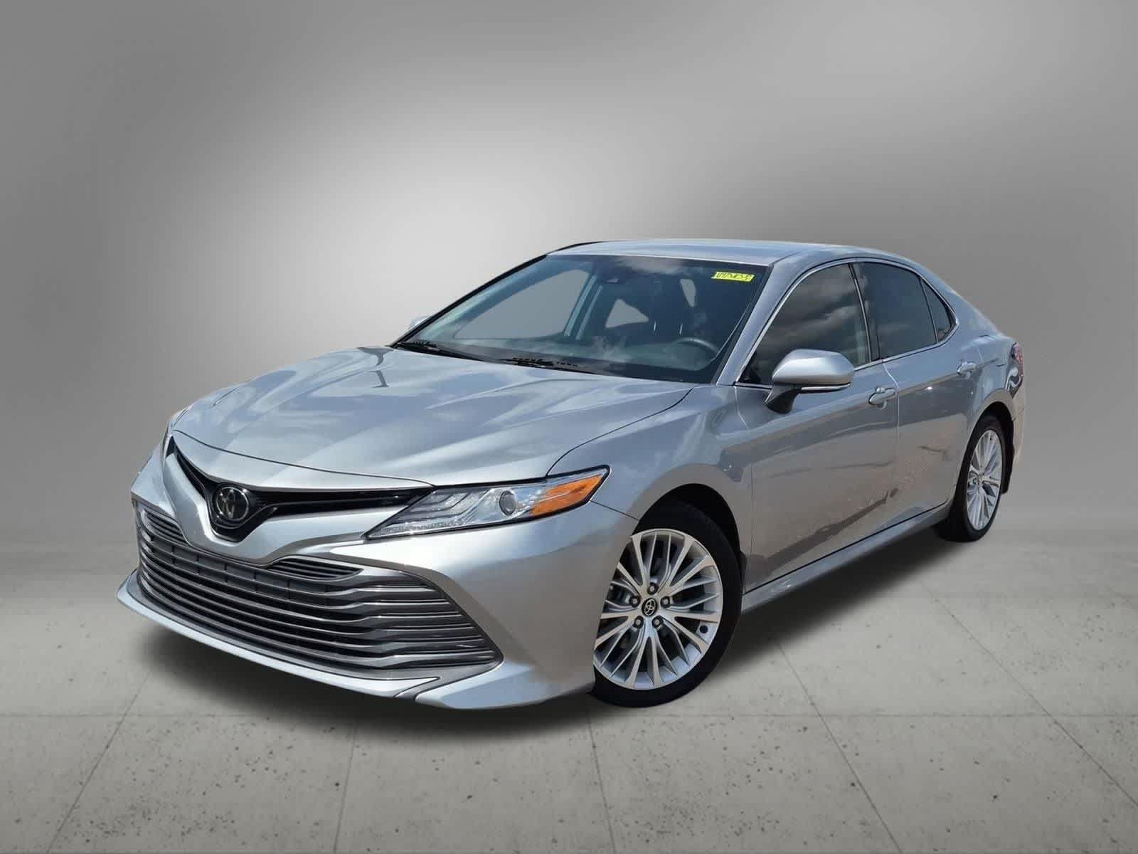 Used 2020 Toyota Camry XLE FWD video 1