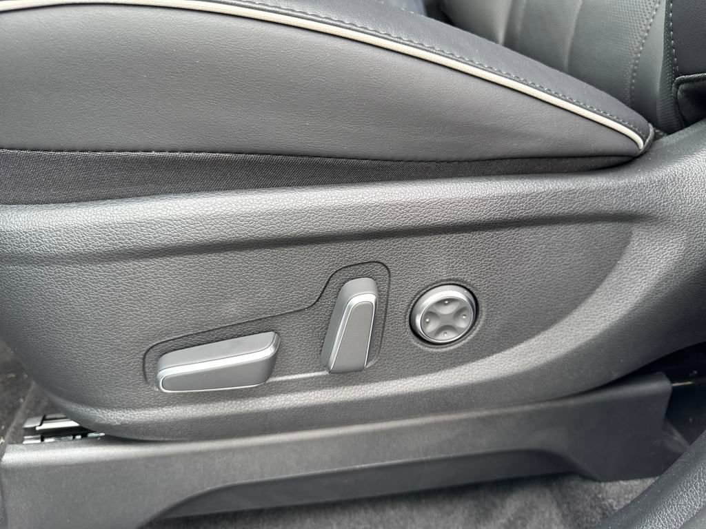 Used 2025 Hyundai Palisade SEL image 16