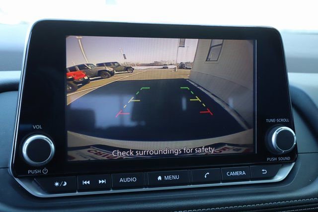 Used 2023 Nissan Rogue S image 30