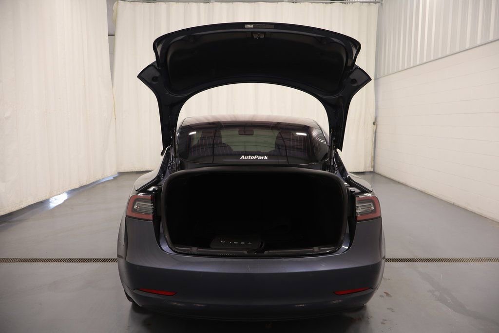 Used 2018 Tesla Model 3 Mid Range image 18