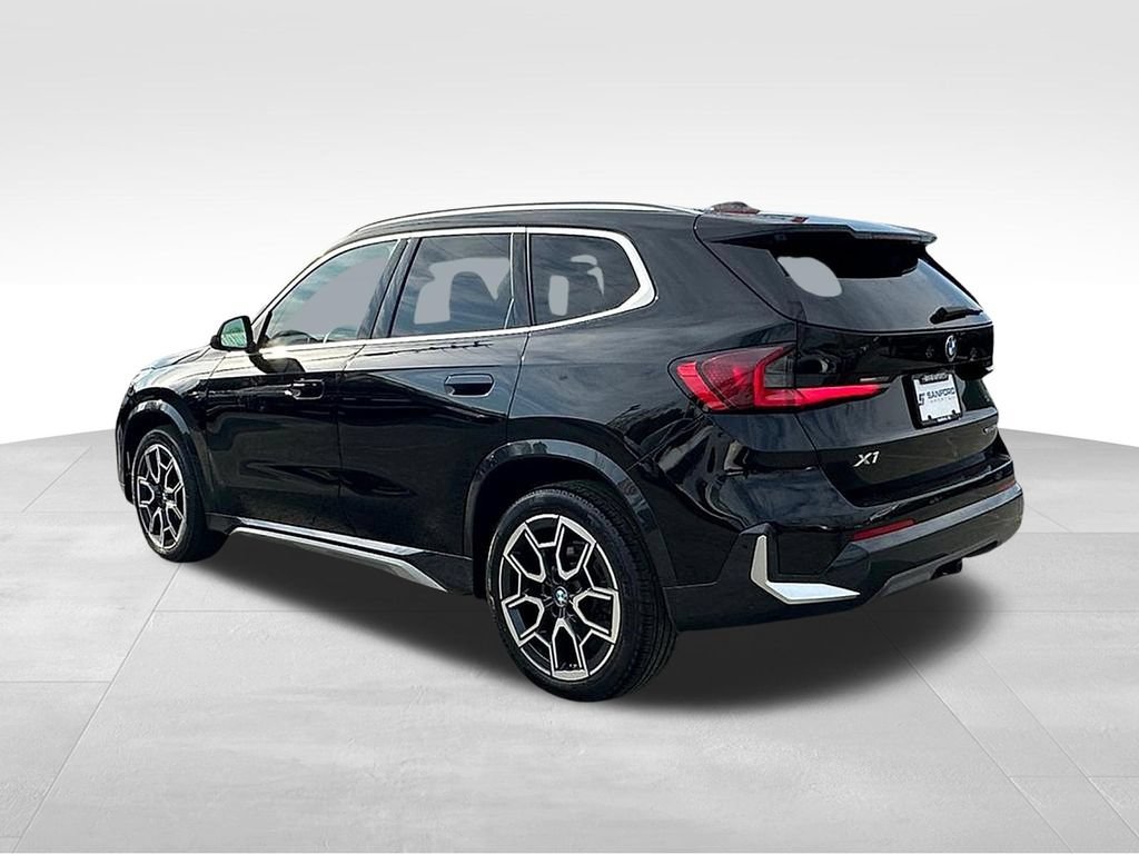 Used 2023 BMW X1 xDrive28i w/ Convenience Package AWD/4WD image 3