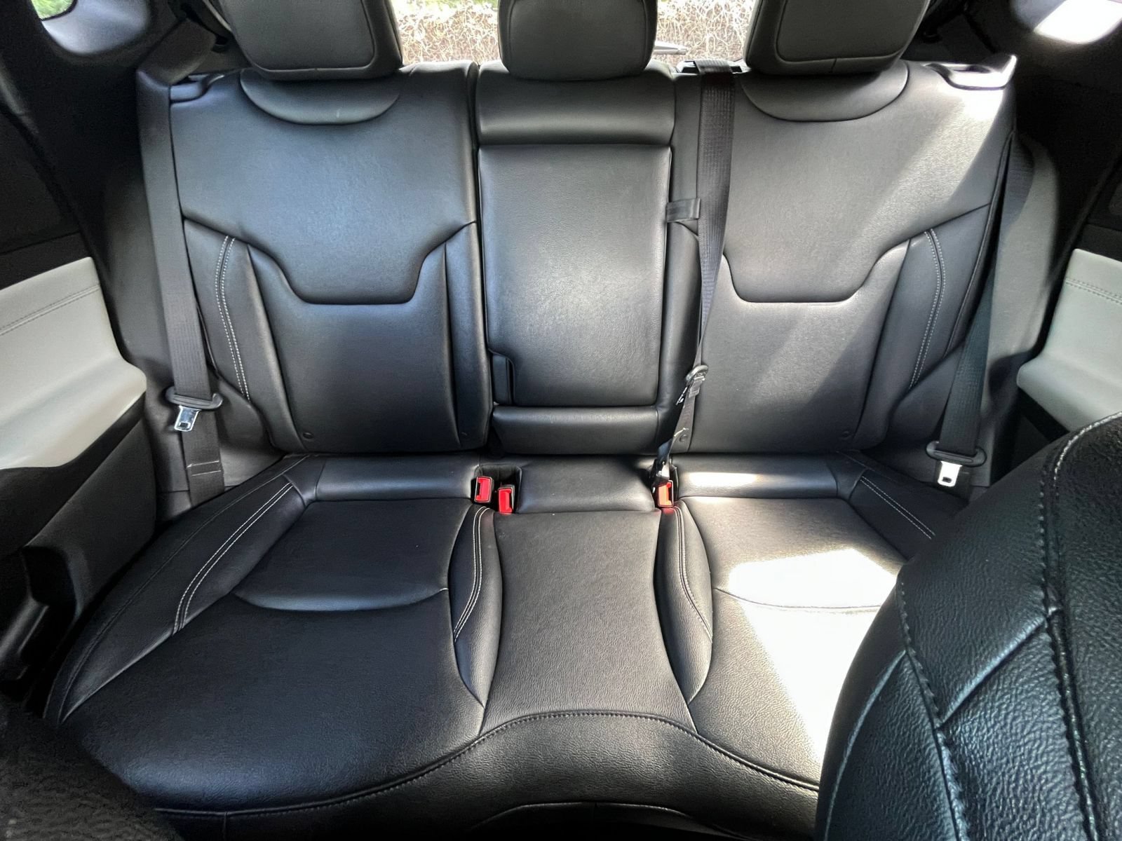 Used 2025 Jeep Compass Limited AWD/4WD image 39
