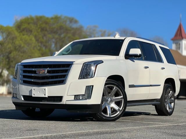Used 2016 Cadillac Escalade Luxury AWD/4WD image 1