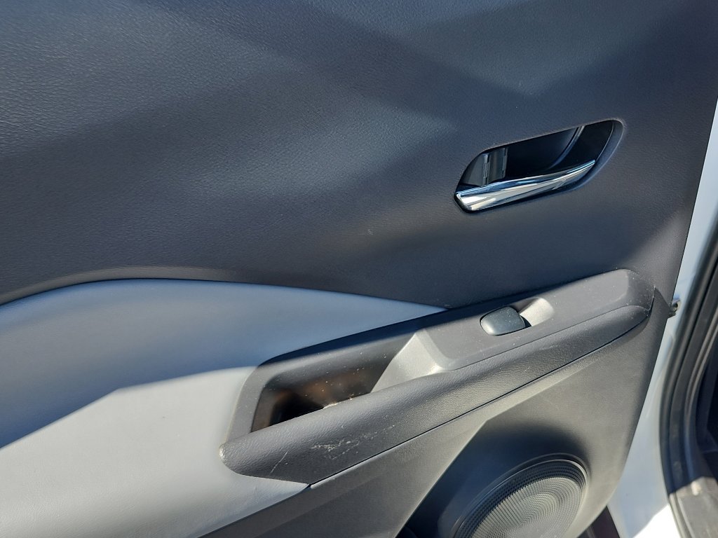Used 2024 Nissan Kicks SR w/ SR Premium Package FWD image 15