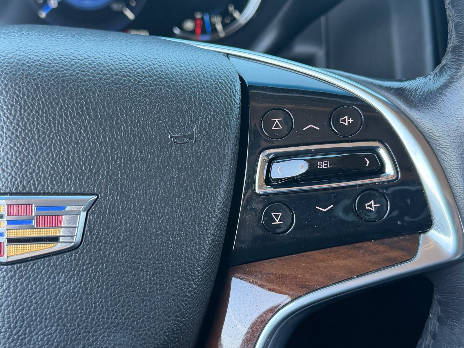 Used 2020 Cadillac Escalade Luxury RWD image 23