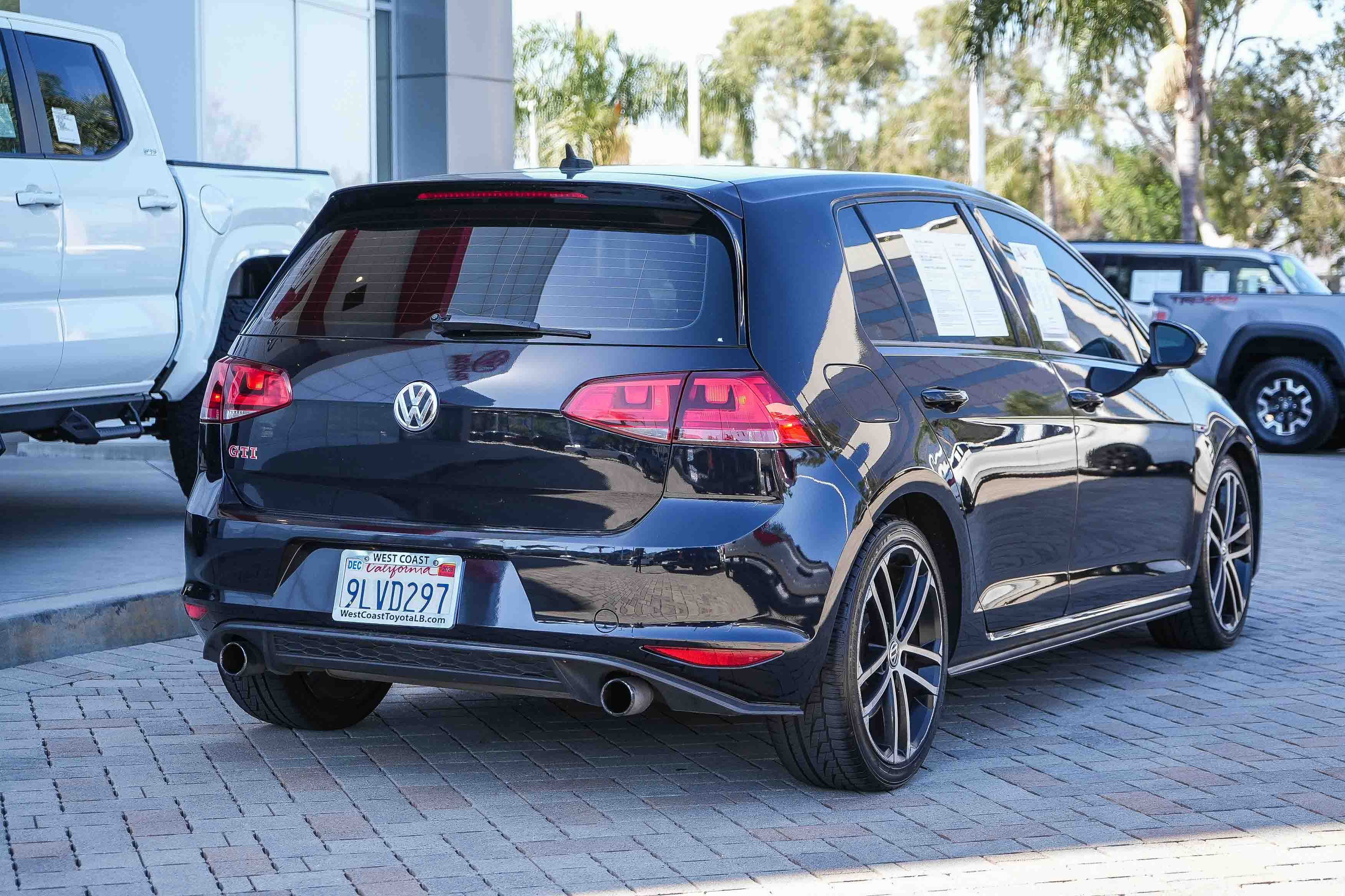 Used 2017 Volkswagen GTI S FWD image 7