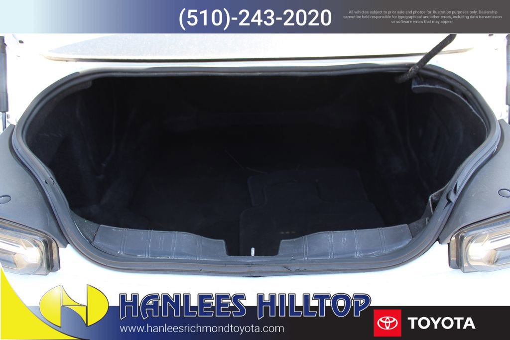 Used 2022 Chevrolet Camaro LT w/ RS Package RWD image 10