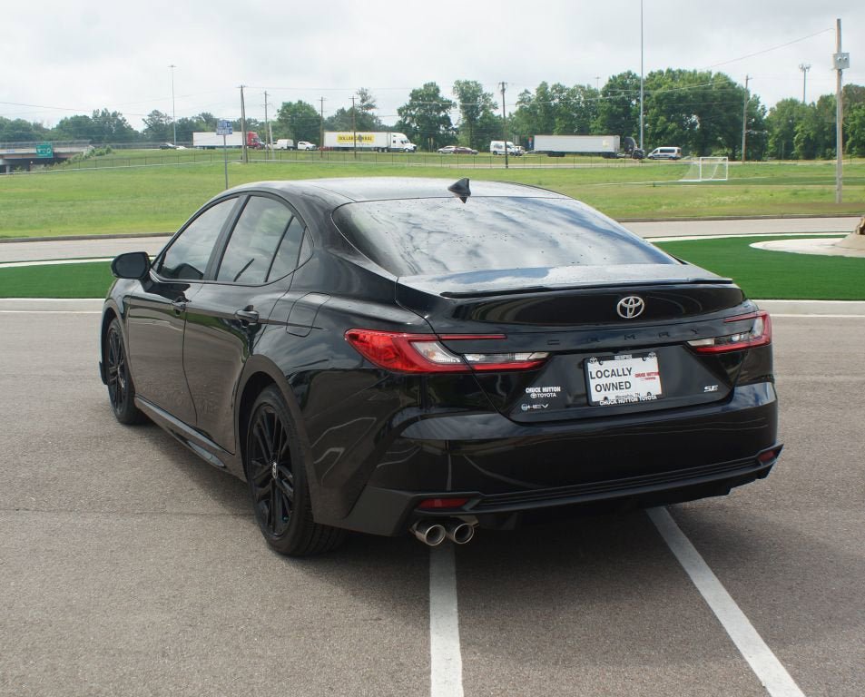 Used 2026 Toyota Camry SE FWD image 15