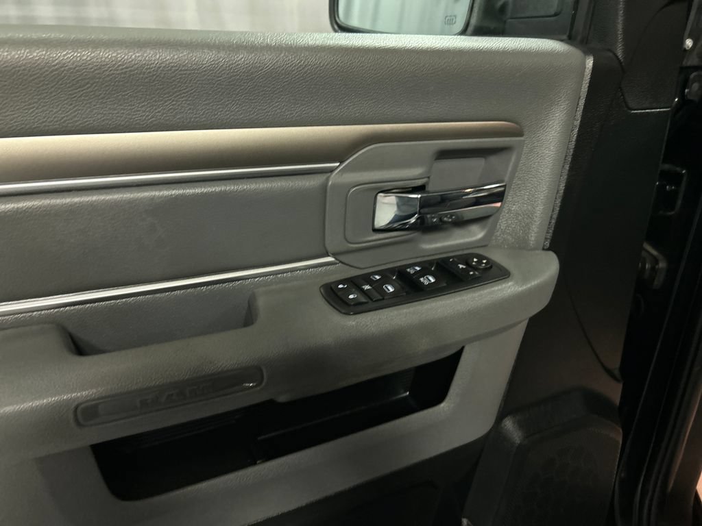 Used 2017 RAM 1500 Big Horn AWD/4WD image 13