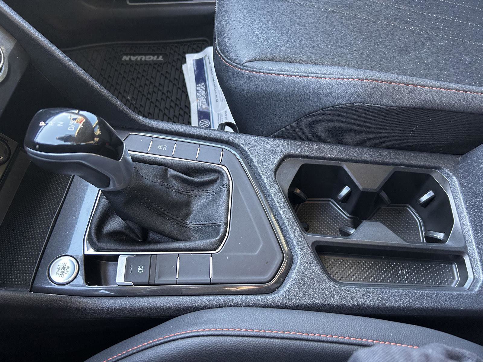 Used 2024 Volkswagen Tiguan Wolfsburg Edition image 17