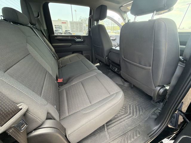 Used 2024 Chevrolet Silverado 2500 LT AWD/4WD image 21