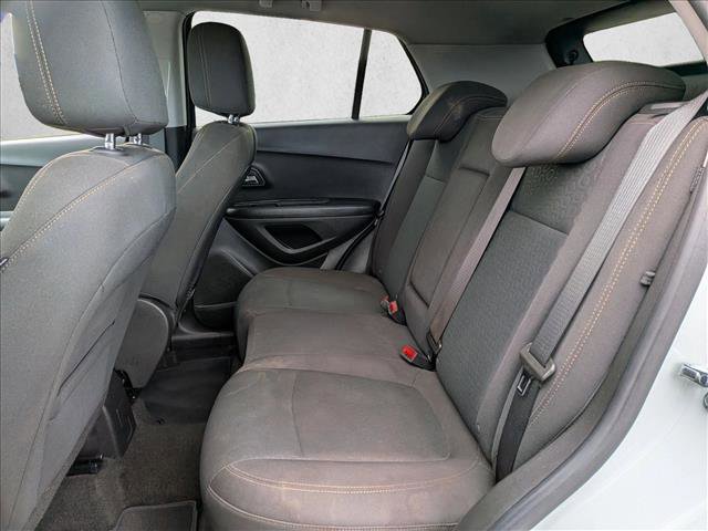 Used 2021 Chevrolet Trax LS w/ Tint and Cruise Package image 17