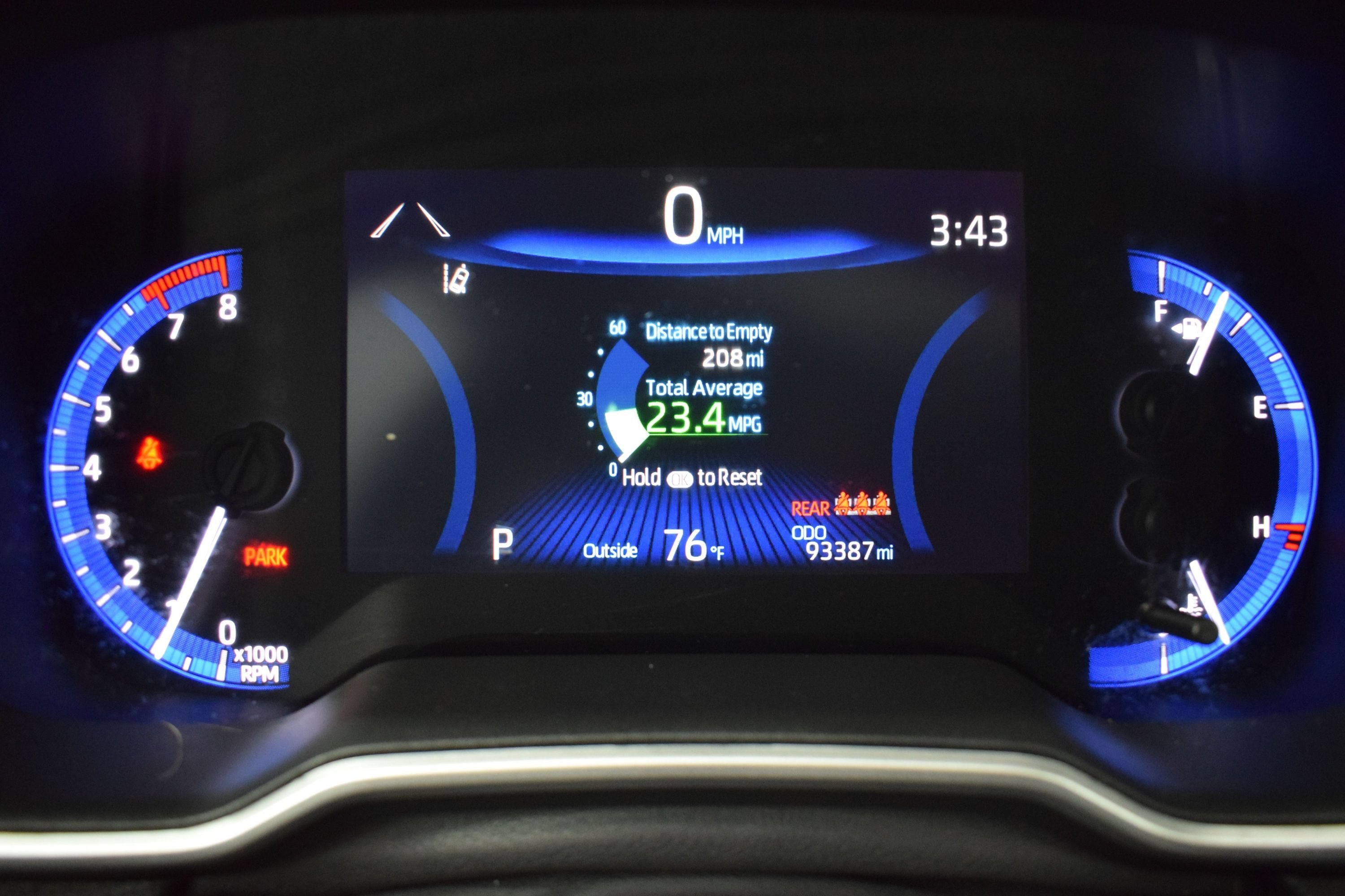 Used 2022 Toyota Corolla Cross XLE w/ Convenience Package AWD/4WD image 18