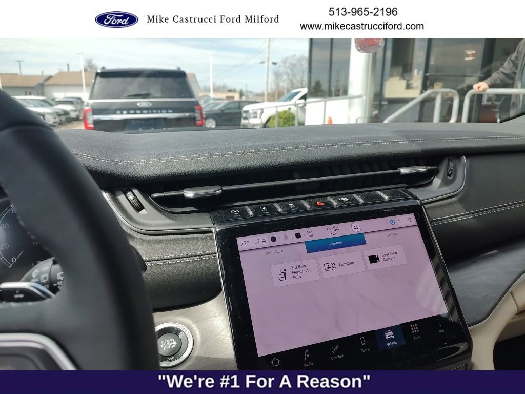 Used 2025 Jeep Grand Cherokee L Limited w/ Black Appearance Package image 6