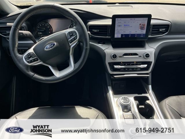 Used 2023 Ford Explorer XLT w/ Equipment Group 202A image 14