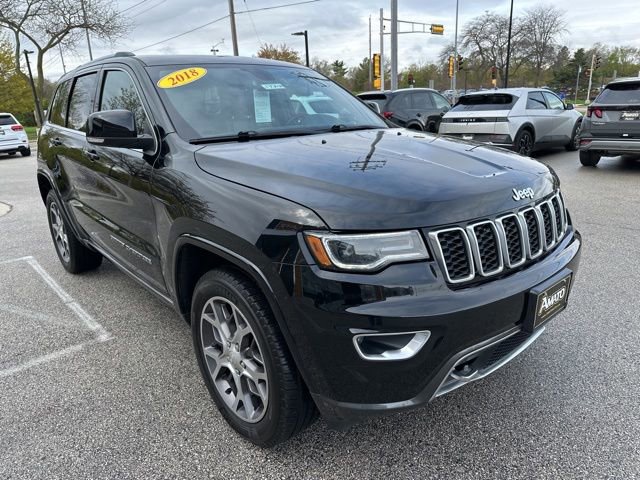 Used 2018 Jeep Grand Cherokee Limited AWD/4WD image 4