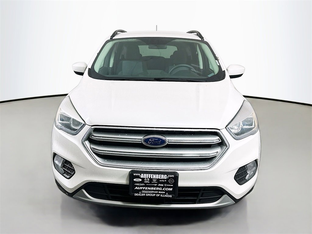 Used 2017 Ford Escape SE w/ Equipment Group 201A image 2