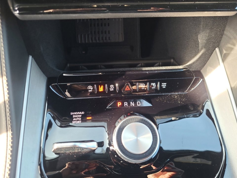 New 2026 Jeep Grand Wagoneer L 4x4 image 33