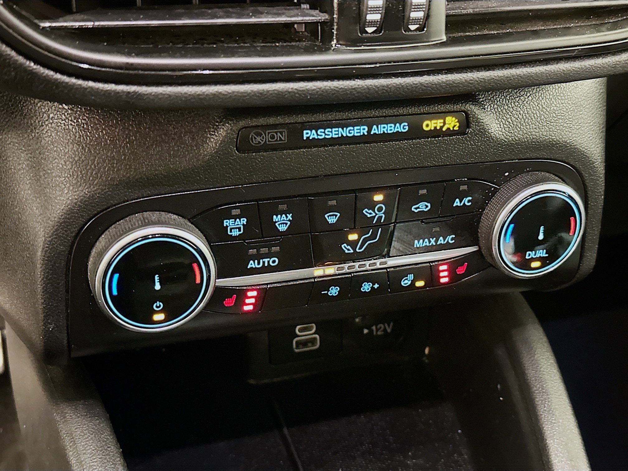 Used 2024 Ford Escape ST-Line image 24