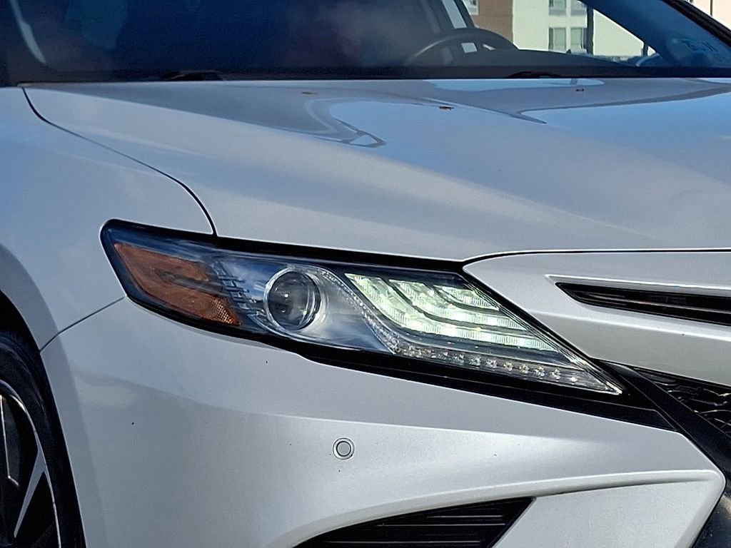 Used 2019 Toyota Camry XSE image 9