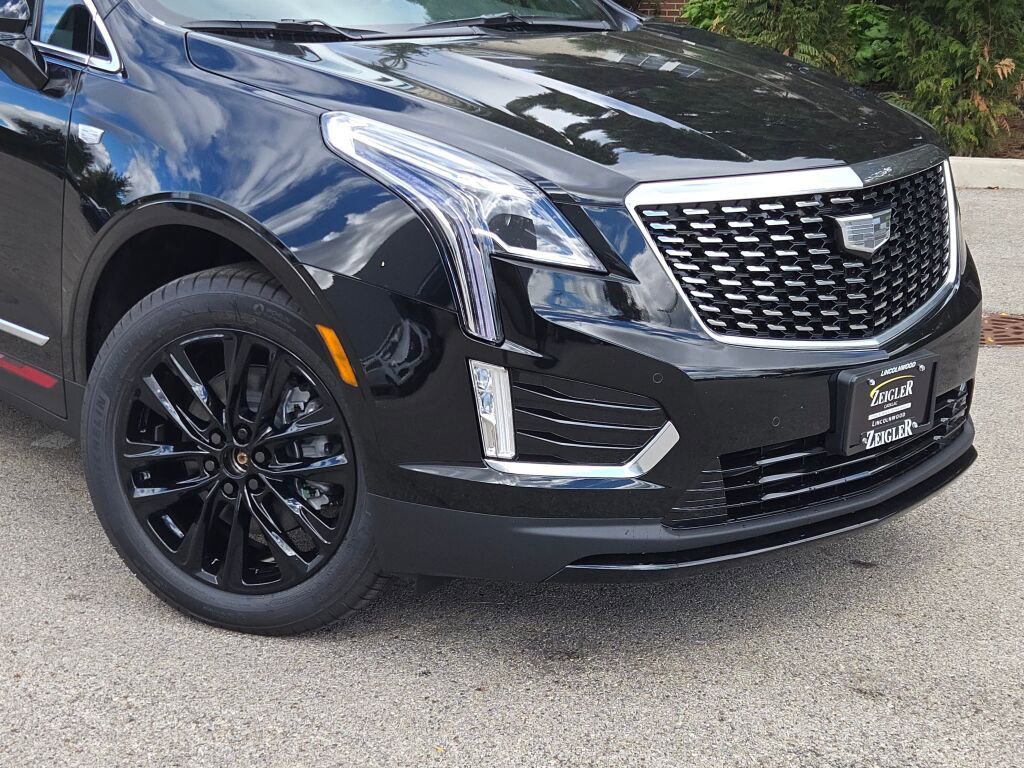 New 2025 Cadillac XT5 Luxury w/ LPO, Red Accent Package AWD/4WD video 2