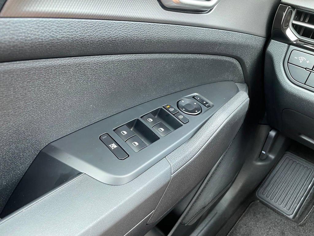 New 2026 Kia Sportage LX FWD image 12