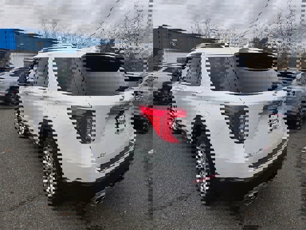 Used 2022 Ford Explorer Platinum w/ Equipment Group 601A image 7