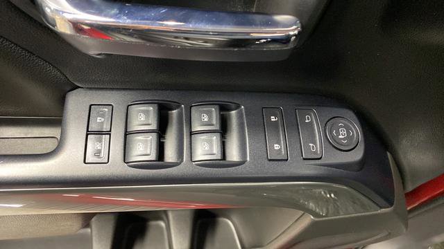Used 2018 Chevrolet Silverado 1500 LT w/ All Star Edition AWD/4WD image 20