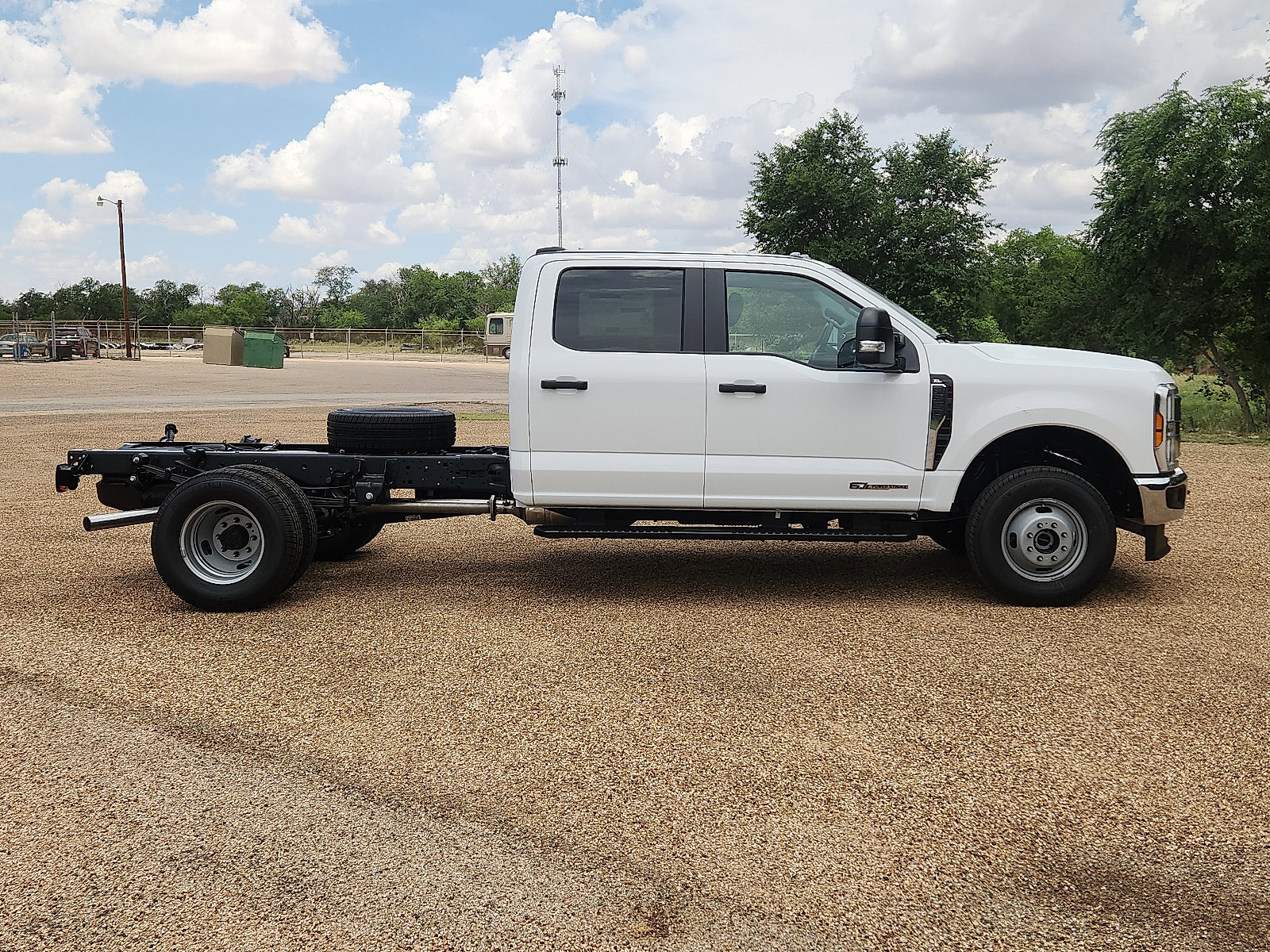 New 2026 Ford F350 XL w/ XL Chrome Package AWD/4WD image 5